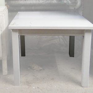 68. „IKEA” kisasztal